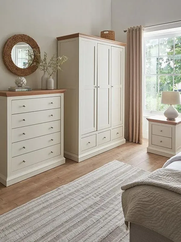 Arranging Your New 4 Piece Bedroom Furniture Sets UK