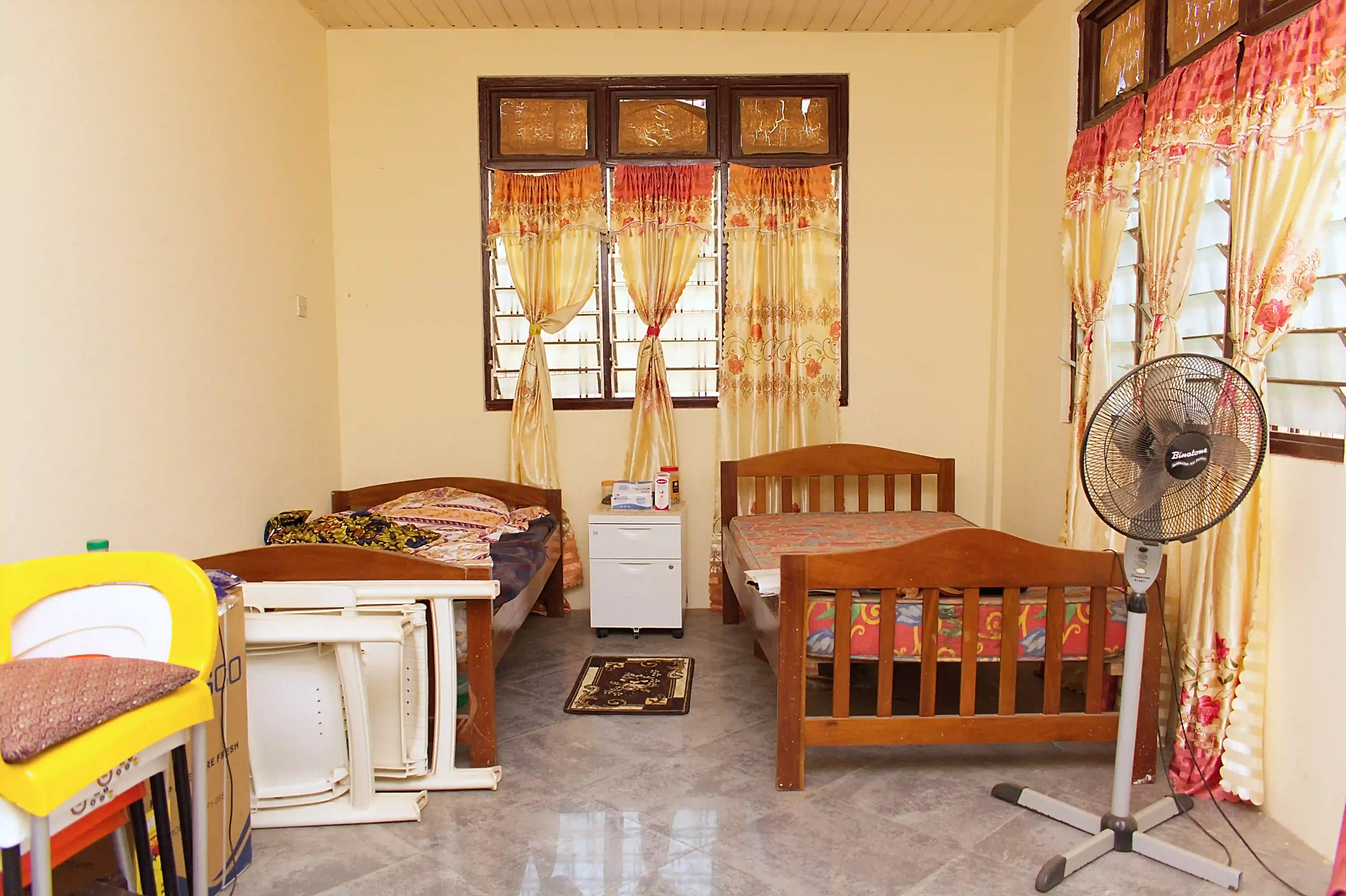 Browsing Bedroom Sets: Styles and Pieces Available