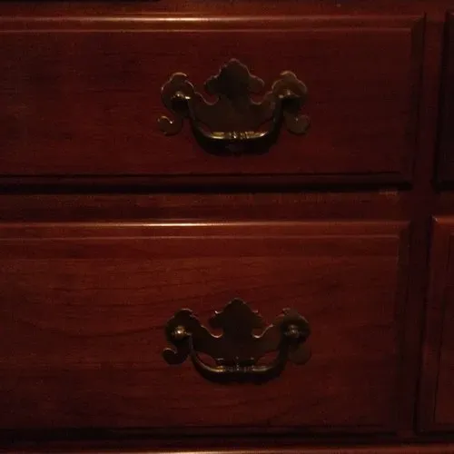 Choosing the Right Look: A Guide to Bedroom Furniture Hardware Replacement Styles