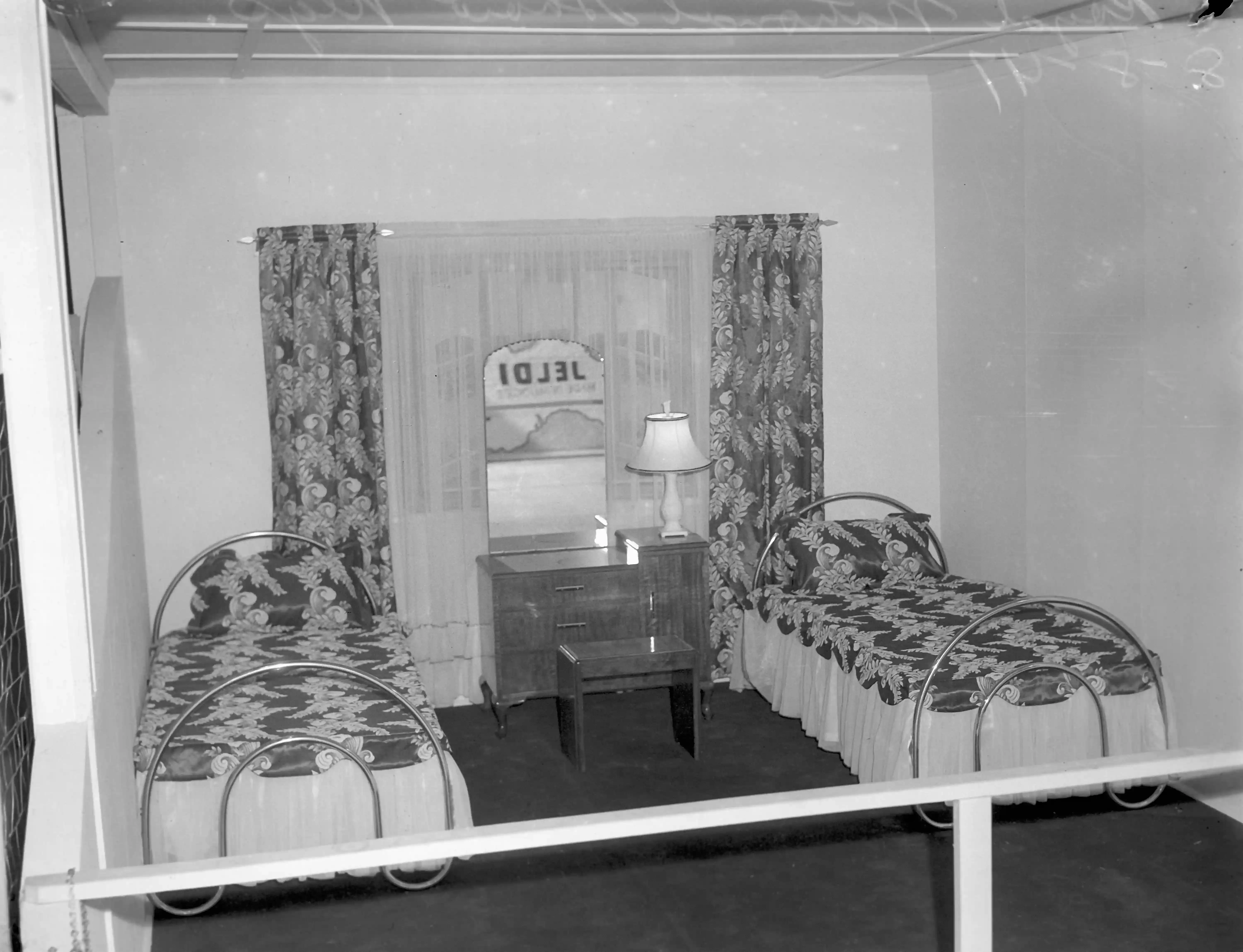 Getting Your New Bedroom Furniture Home in Q