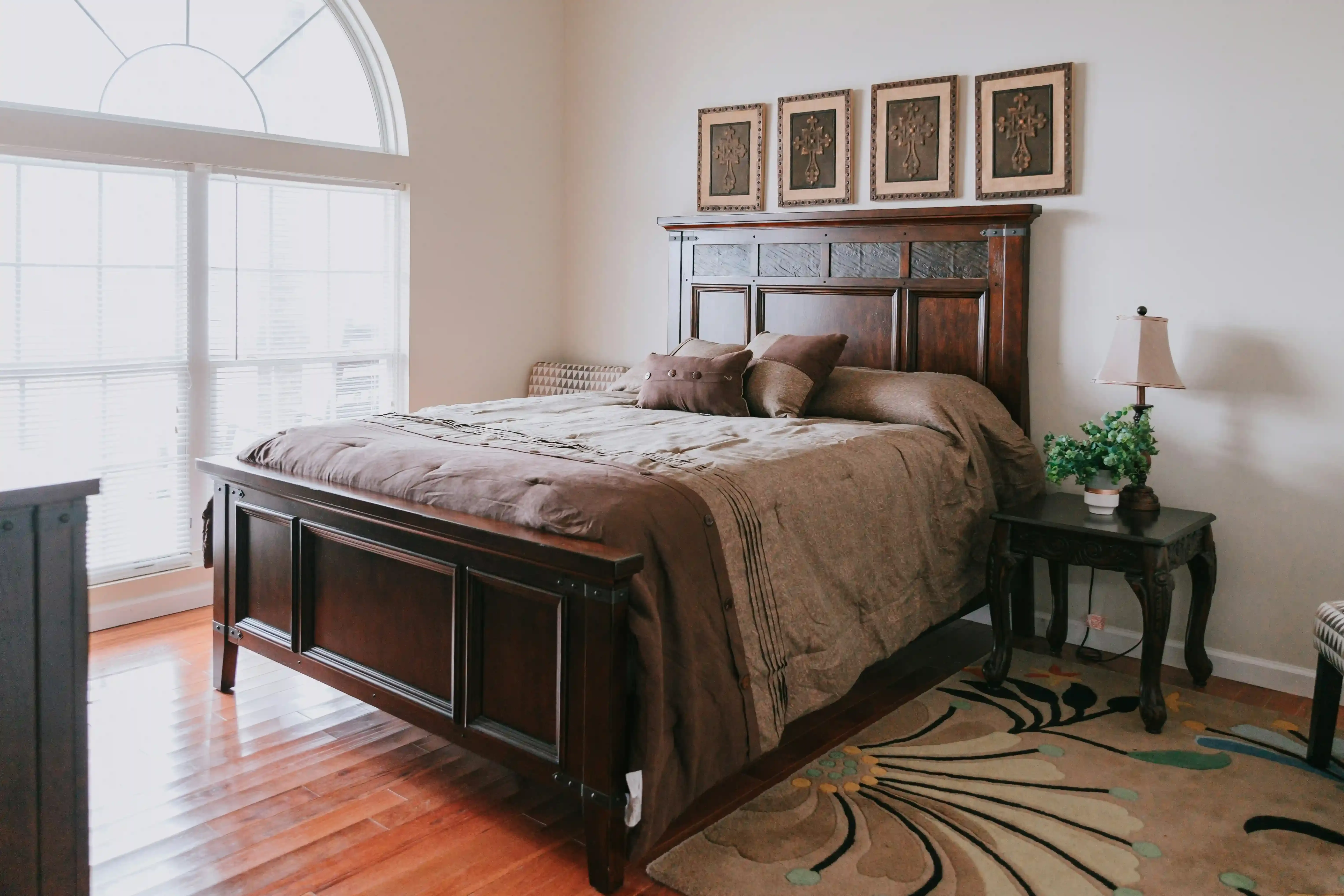 Making Your Bedroom Furniture Sets Sale Under $600 Look Great