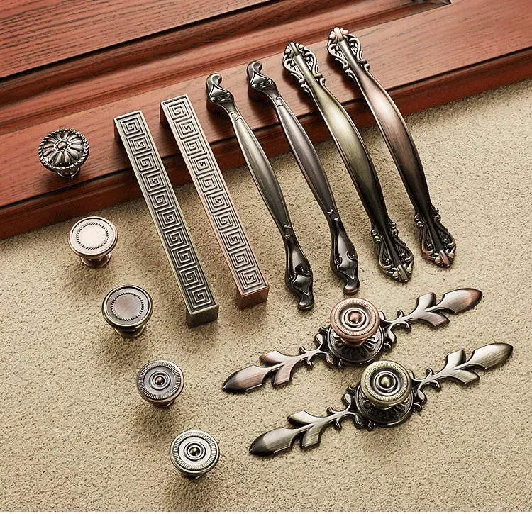 Picking the Perfect Bedroom Furniture Hardware for Your Style
