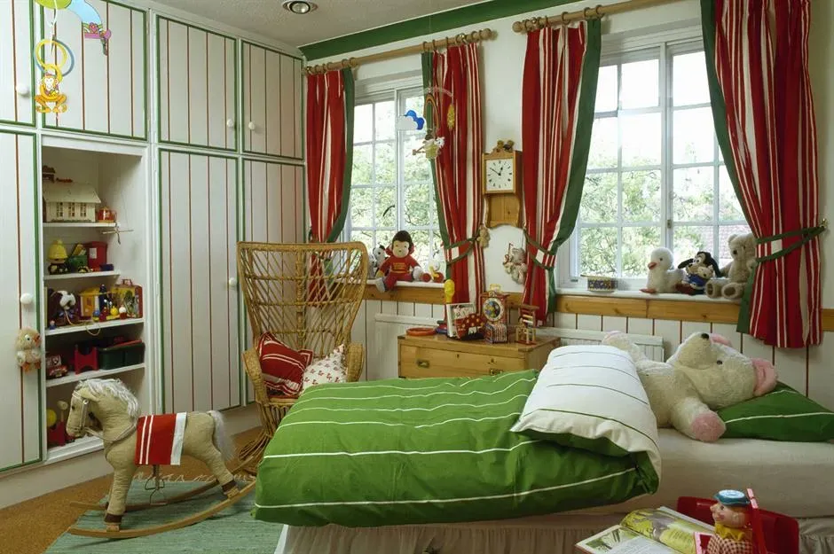 Styling Your Space with 50s Style Bedroom Furniture: Tips and Tricks