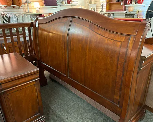 Discover Used Bedroom Furniture for Sale by Owner
